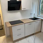 Y Edelhof * Saalfeld Saale